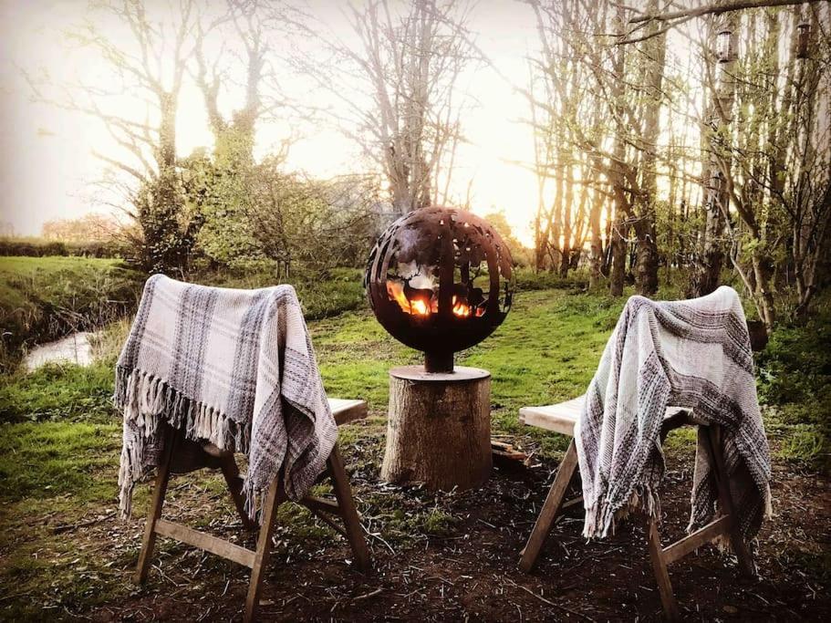 Cherry Tub In The Orchard. Cozy Getaway Stillington エクステリア 写真